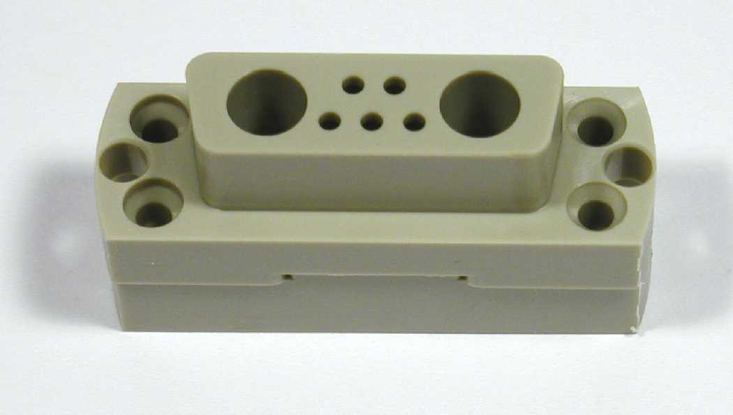 圖三:真空端接頭實物照片 圖三:真空端接頭實物照片