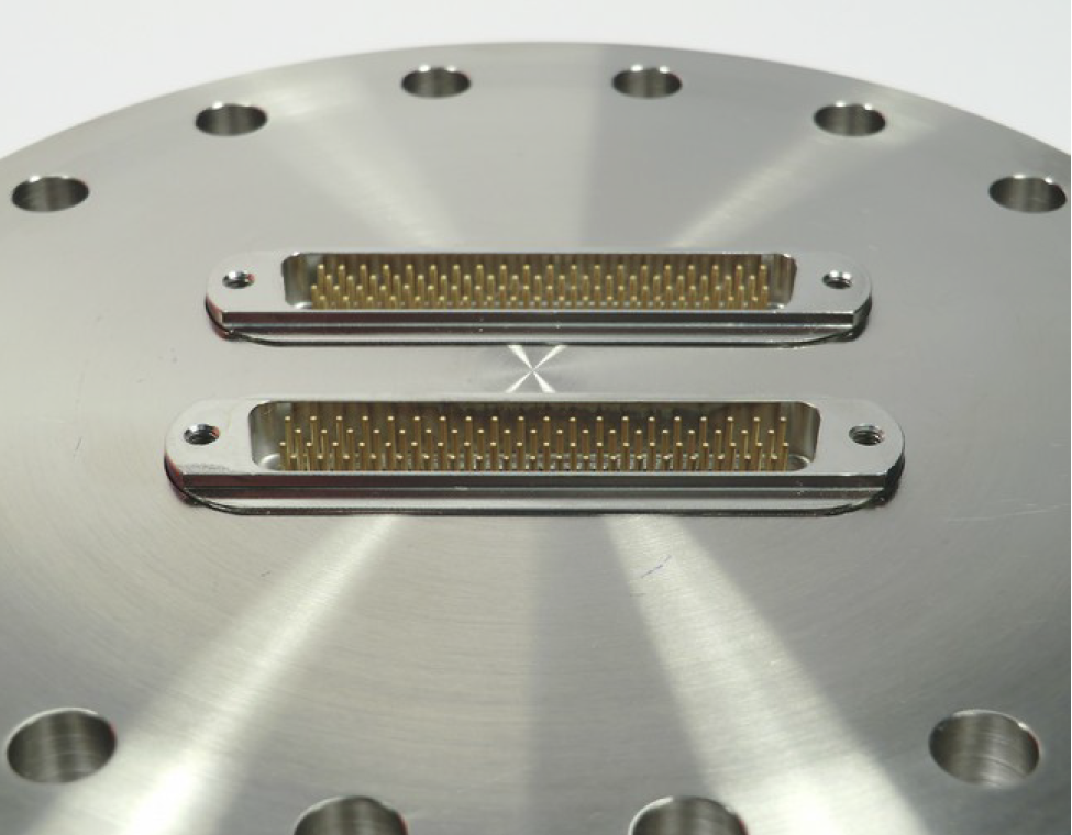 CF160法蘭2個(gè)78針高密度版Sub-D真空饋通